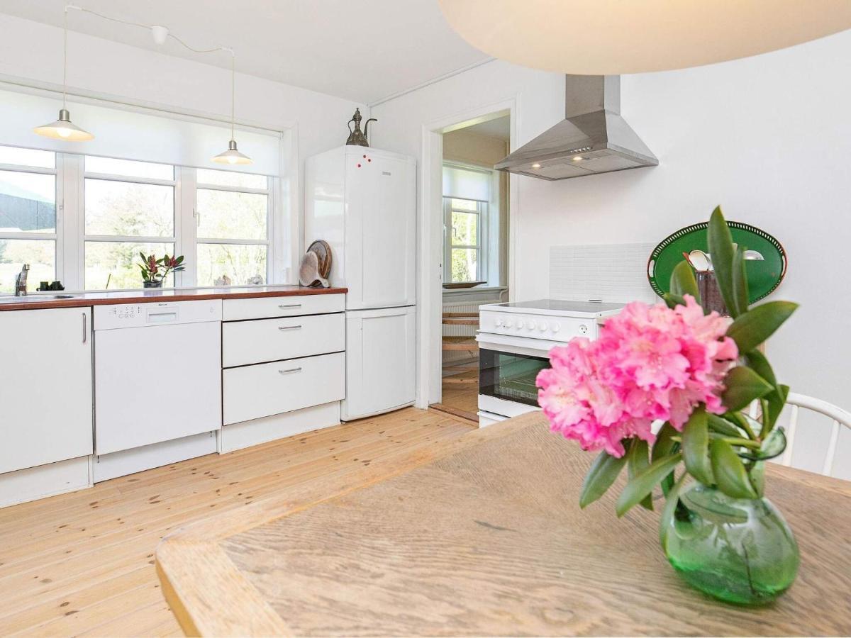 6 Person Holiday Home In Hj Rring Hjørring Esterno foto